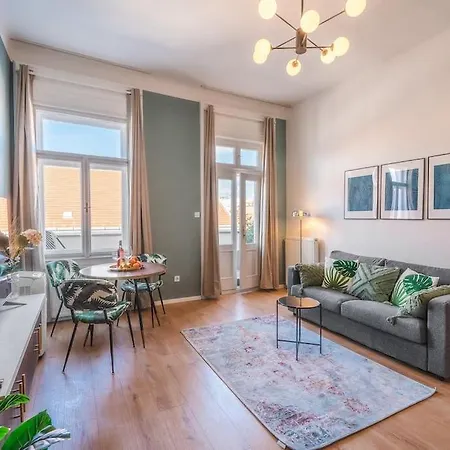 Brandnew Citycenter Flat With The View And Terrace Apartment *